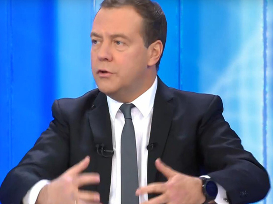 Лукавые цифры премьера Медведева: о чем умолчал ДАМ в "Разговоре"