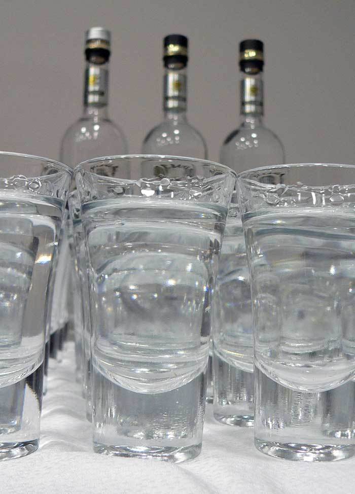 Реформу цен на спиртные напитки оценили эксперты: к чему готовиться