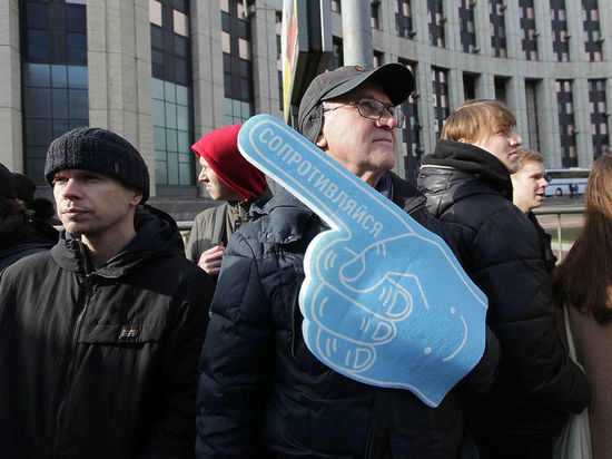 Экономика безнравственности: от насильственного проявления протеста людей сдерживает лишь авторитет Путина