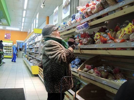 Эксперты объяснили экономию россиян на продуктах и лекарствах