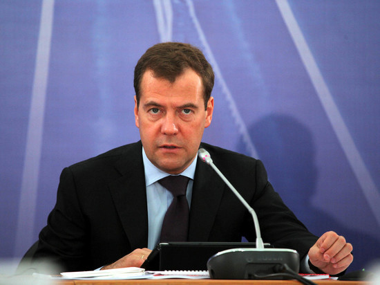 Дмитрий Медведев утвердил коэффициент индексации пенсий
